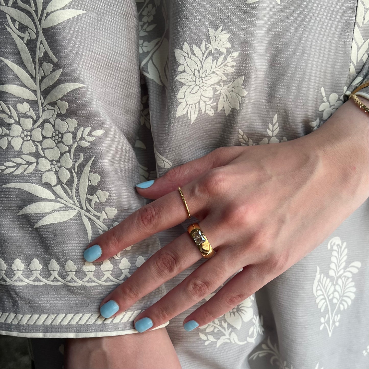 Thin Rope Ring